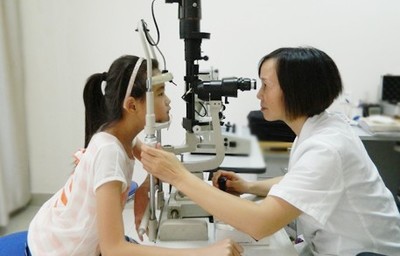 科學矯治近視，必須醫(yī)學驗光配鏡——中小學生護眼指南